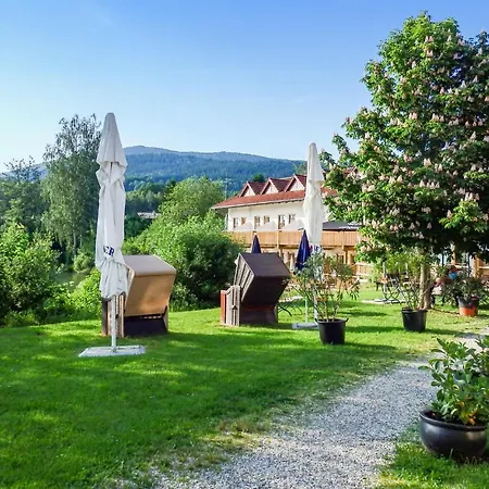Nice In W/ 2 Bedrooms *